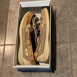 Sperry women’s boat shoes